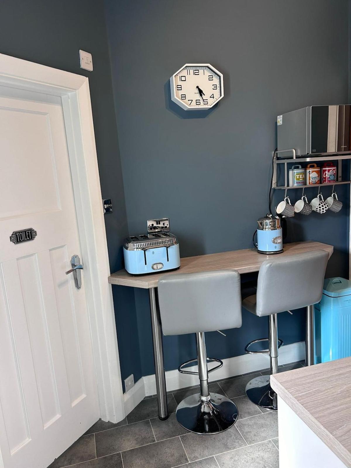Art Deco One Bedroom Guest Yapton